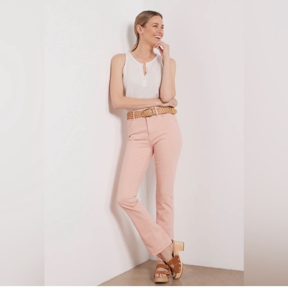 NWT Mother Insider Hover jeans in peach parfait color. Slight flare leg. Size 25 - Picture 1 of 11